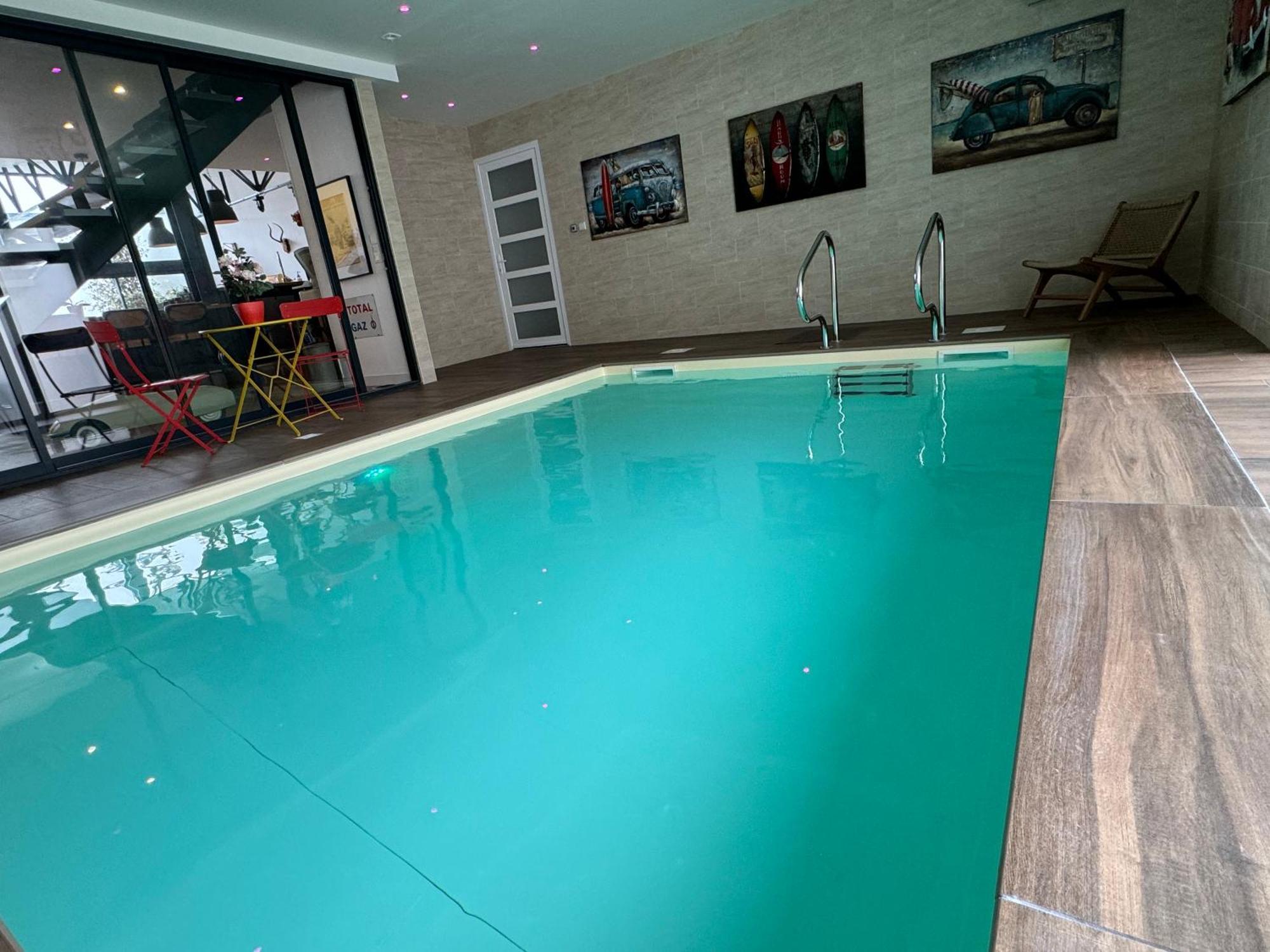 Loft Spa Reims-Fr 250M2 Privatifs, Piscine Interieure Chauffee, Spa Et Parking Exterior photo