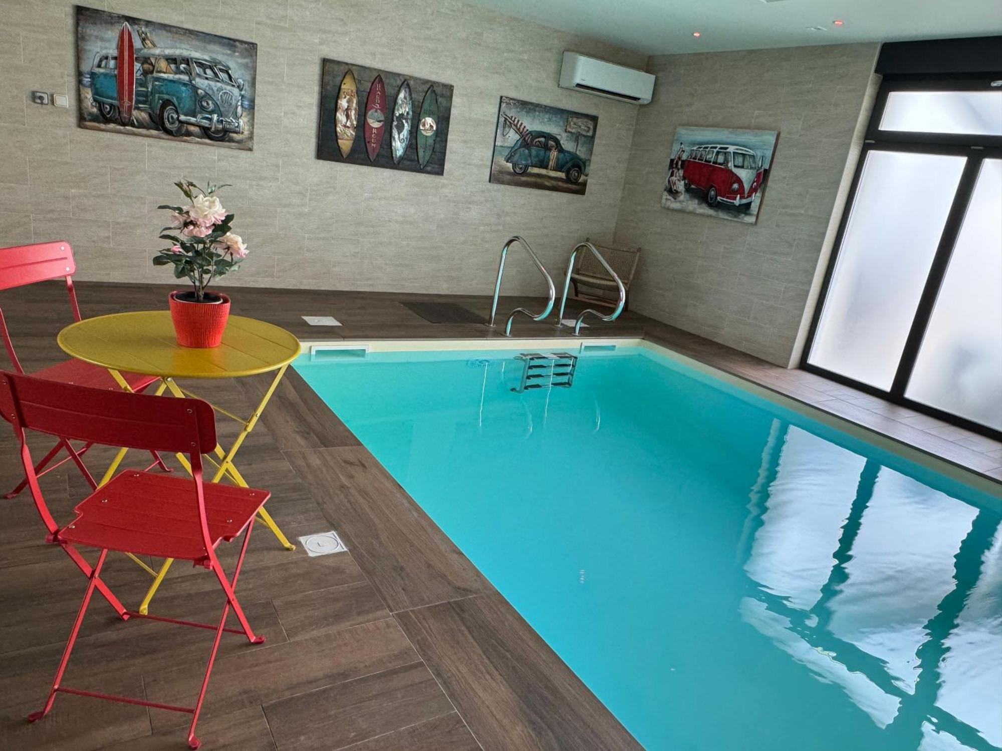 Loft Spa Reims-Fr 250M2 Privatifs, Piscine Interieure Chauffee, Spa Et Parking Exterior photo